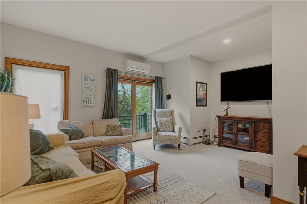158 Narragansett Avenue #U - Photo 4