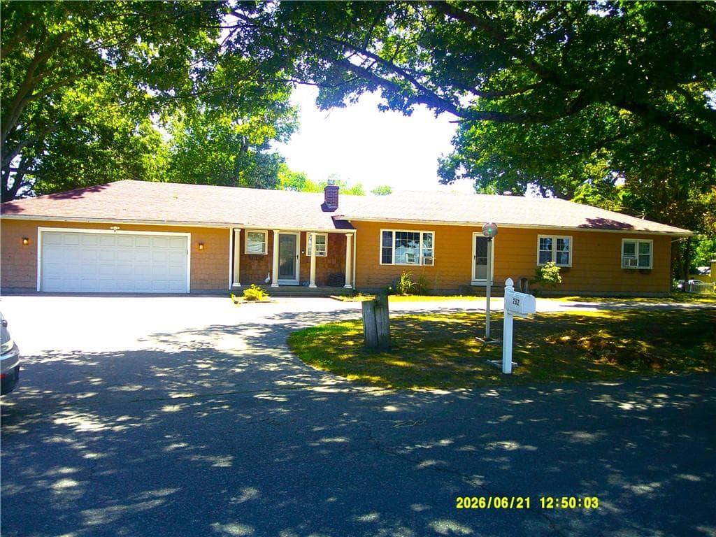 262 Pequot Avenue - Photo 2