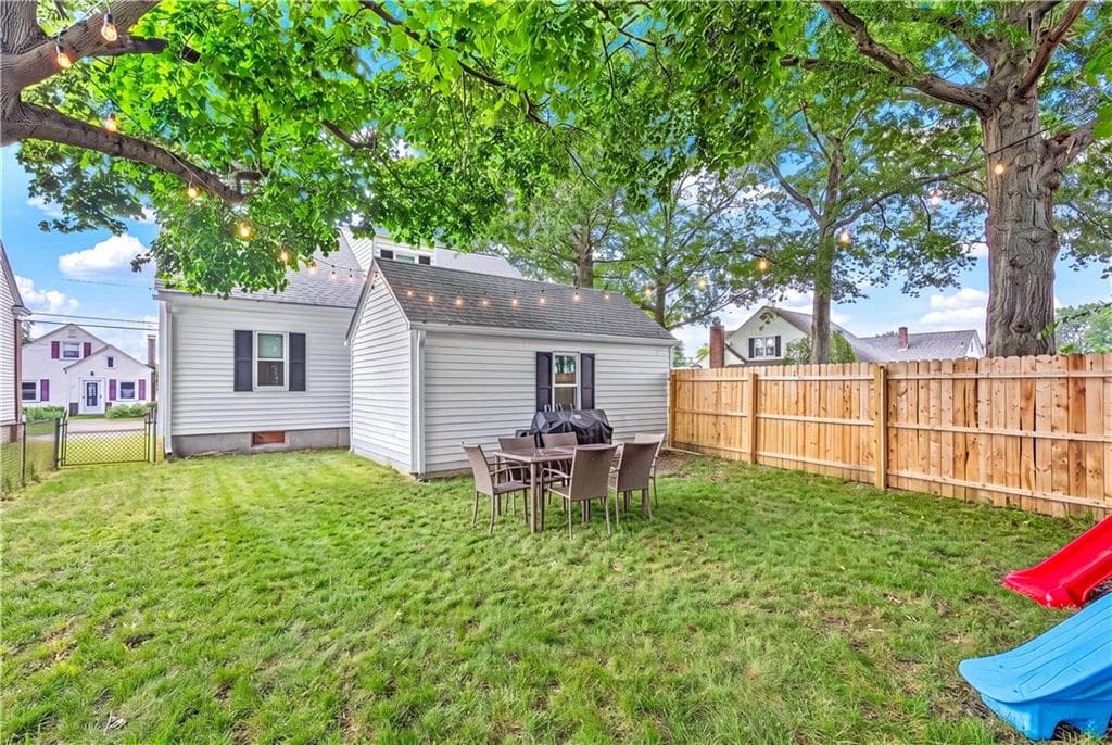 393 Sharon Street - Photo 5