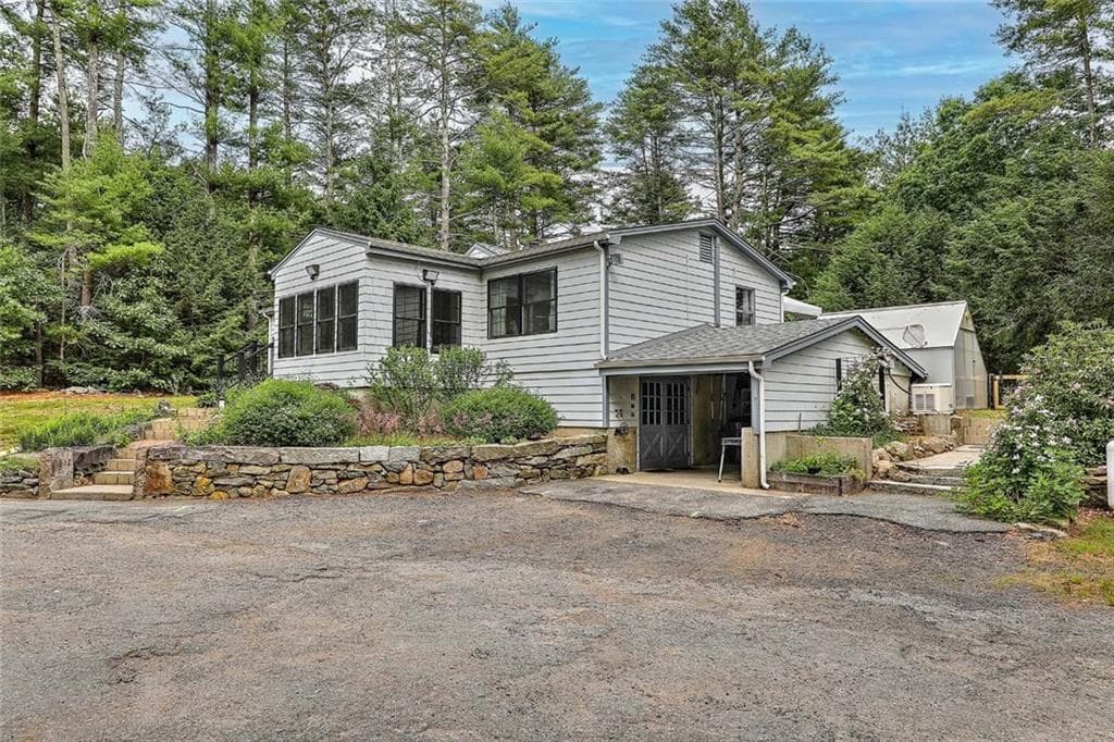 89 Skunk Hill Road - Photo 3