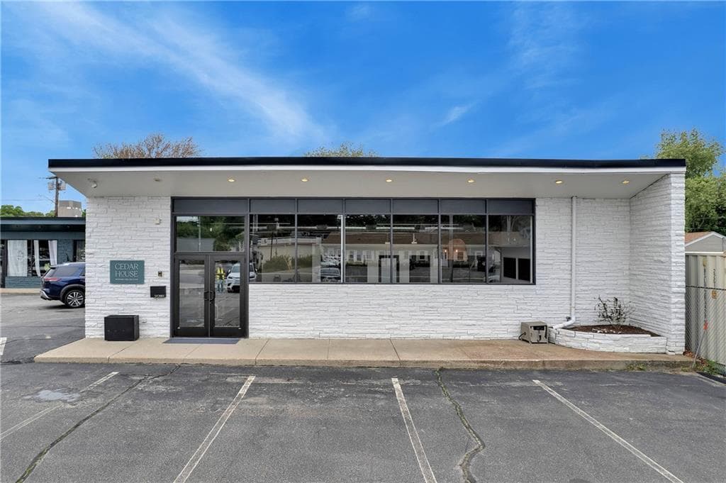 5 FORBES Street - Photo 1