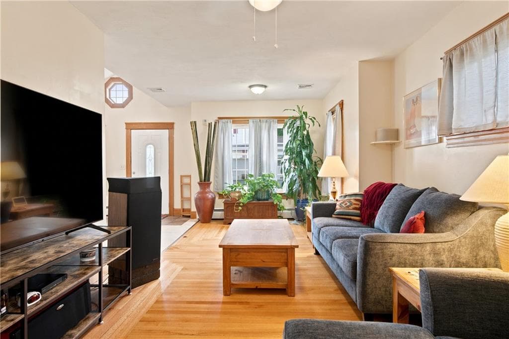 195 Elmore Avenue - Photo 5