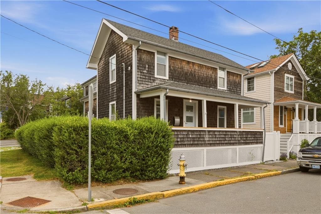 59 Houston Avenue
