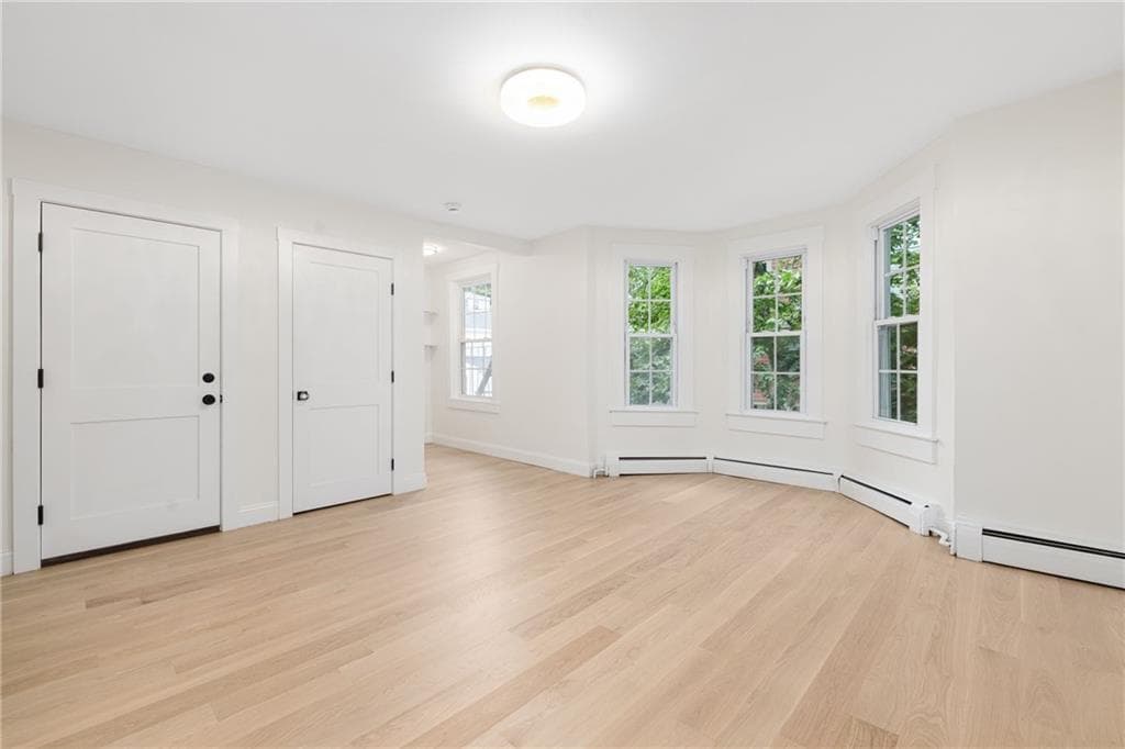 28 Young Street #Unit 2 - Photo 4