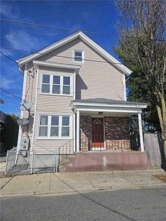 61 Utton Avenue #2