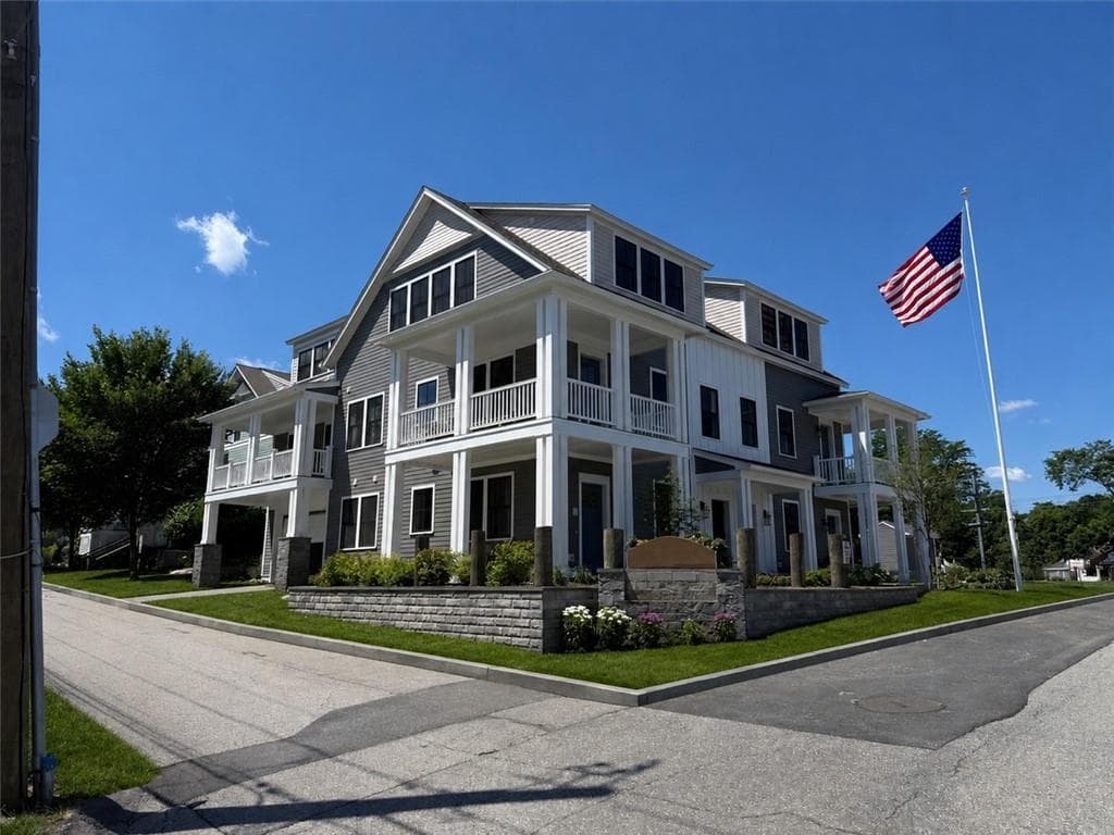 67 Queen Street #4C - Photo 3