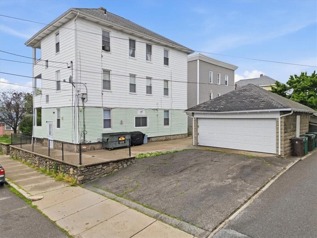 145 Burnside Avenue - Photo 3