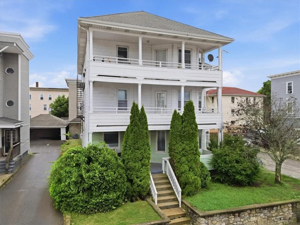 145 Burnside Avenue