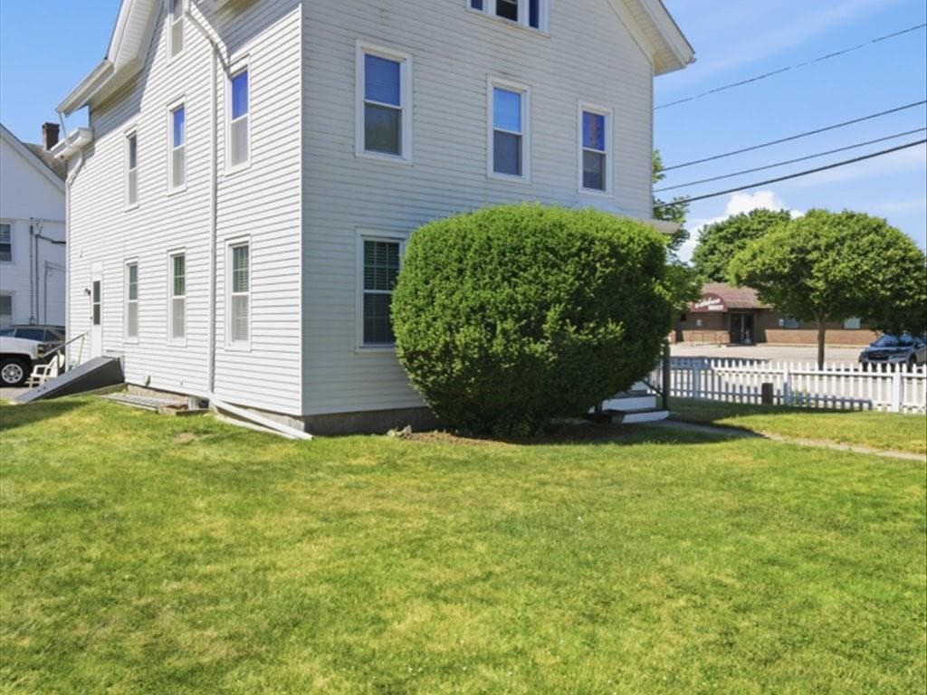 24 Pleasant Street - Photo 3