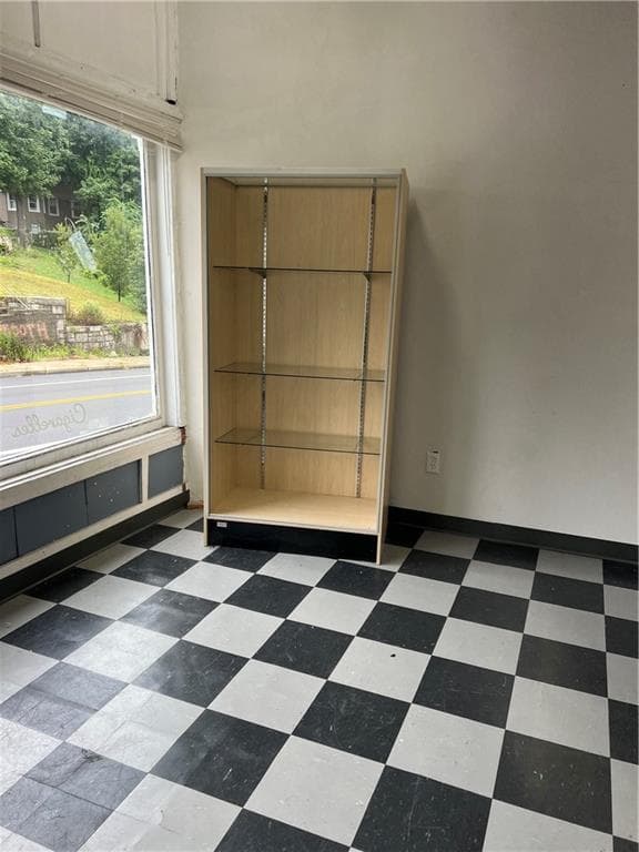 711 providence Street - Photo 4