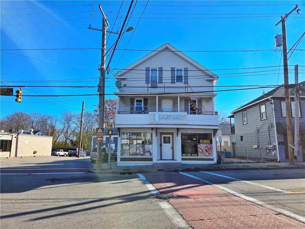 2 Gansett Avenue