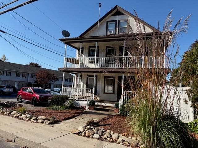 374 Woonasquatucket Avenue - Photo 1