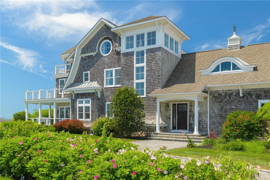 37 Coast Guard Avenue - Photo 4