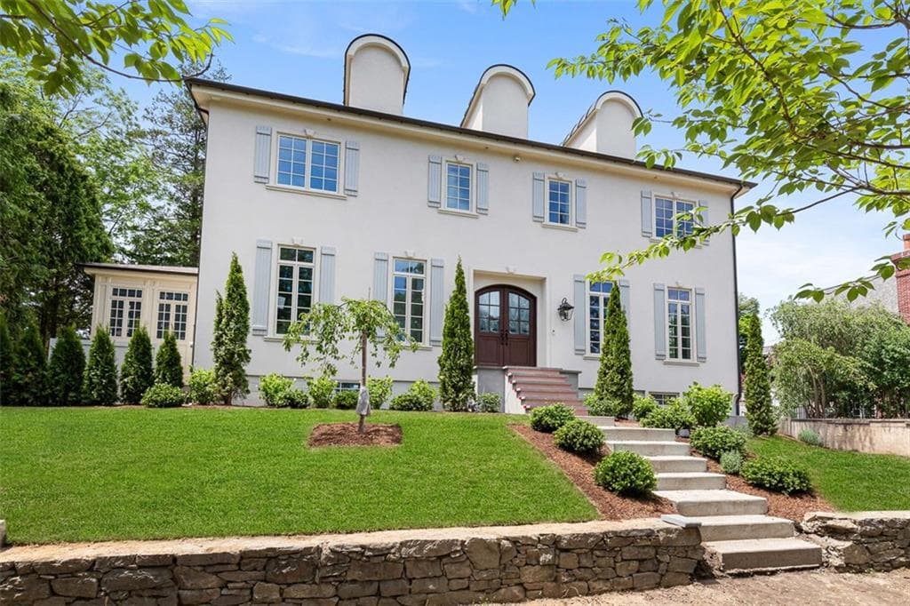 310 Blackstone Boulevard - Photo 1