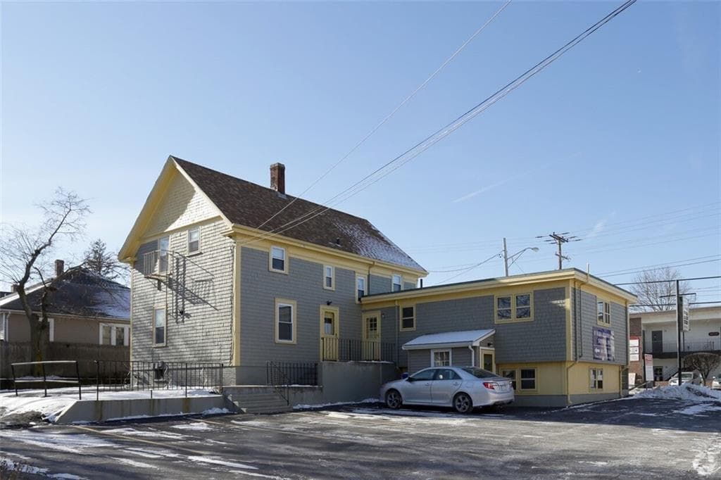 2400 Pawtucket Avenue - Photo 3