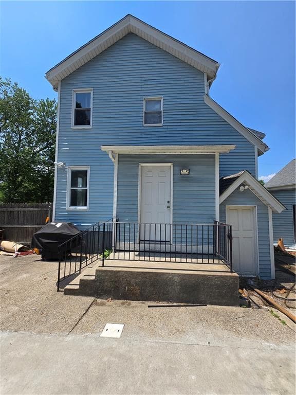 36 Clarendon Street #1-R - Photo 2