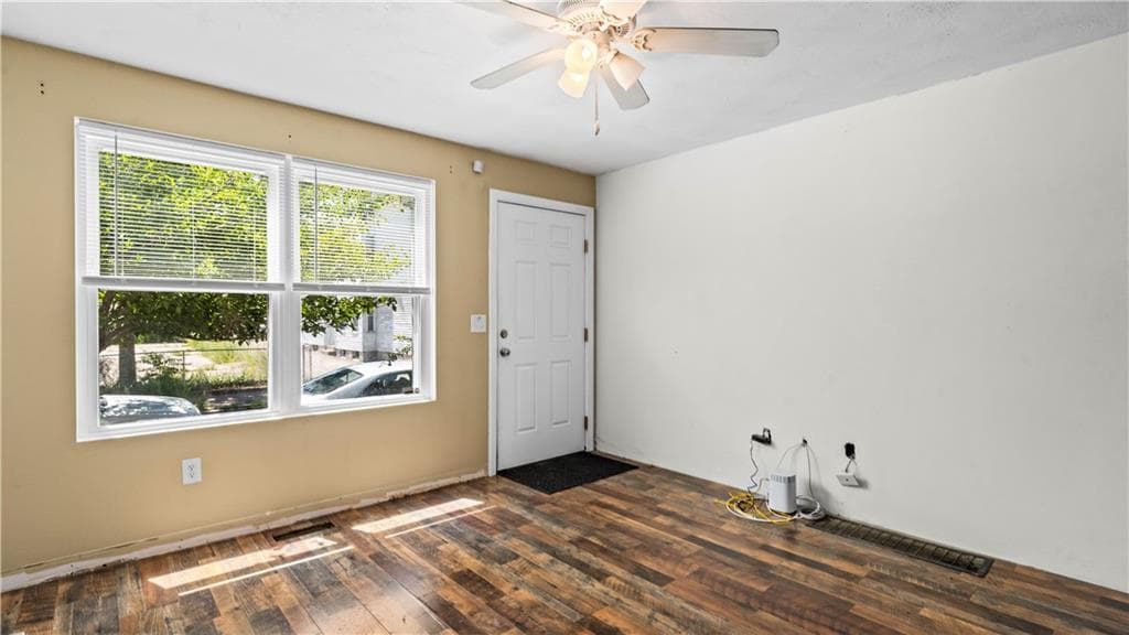 52 America Street #2 - Photo 3