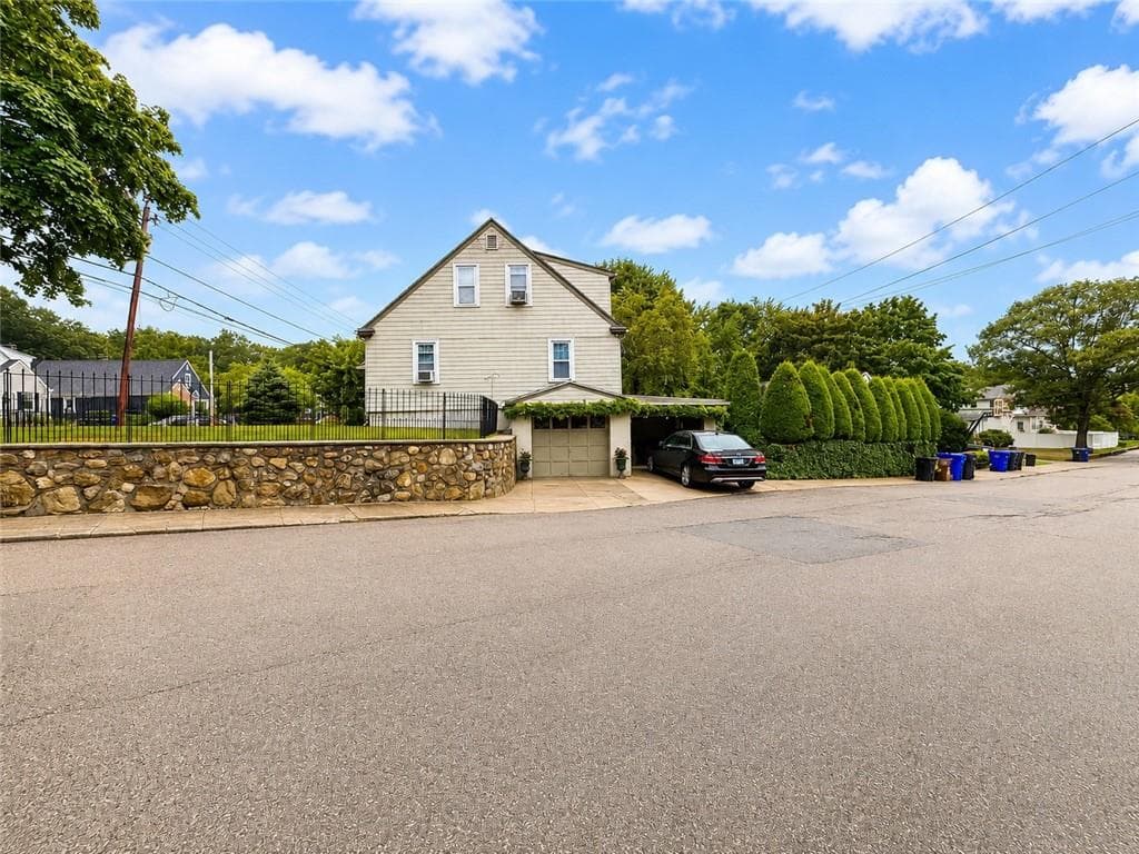 196 Fruit Hill Avenue - Photo 2