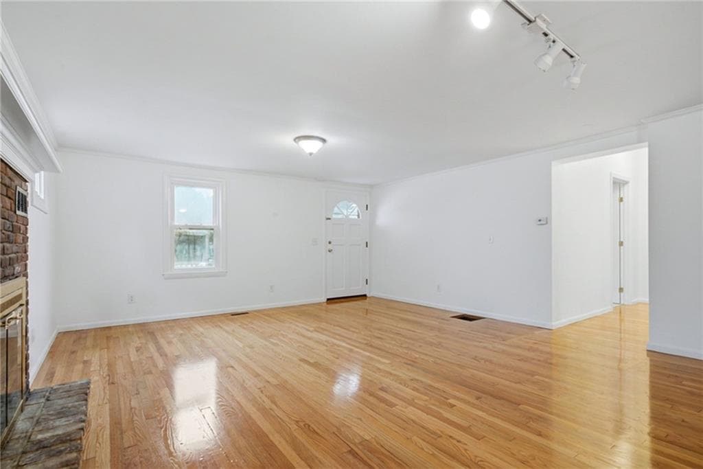 61 West Warwick Avenue - Photo 3