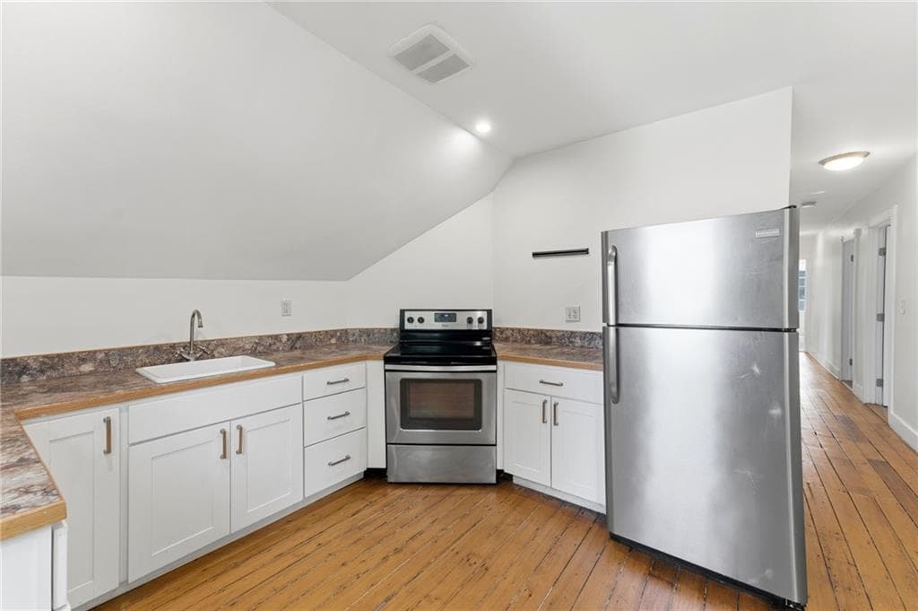 132 South Angell Street #3 - Photo 4