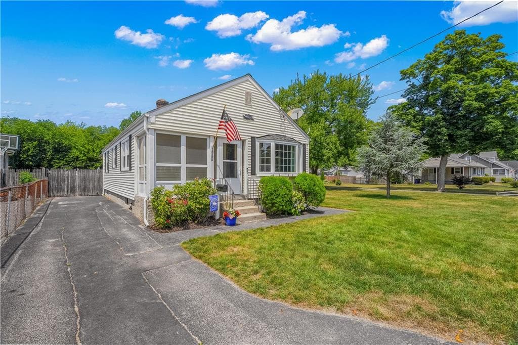 1201 Narragansett Parkway