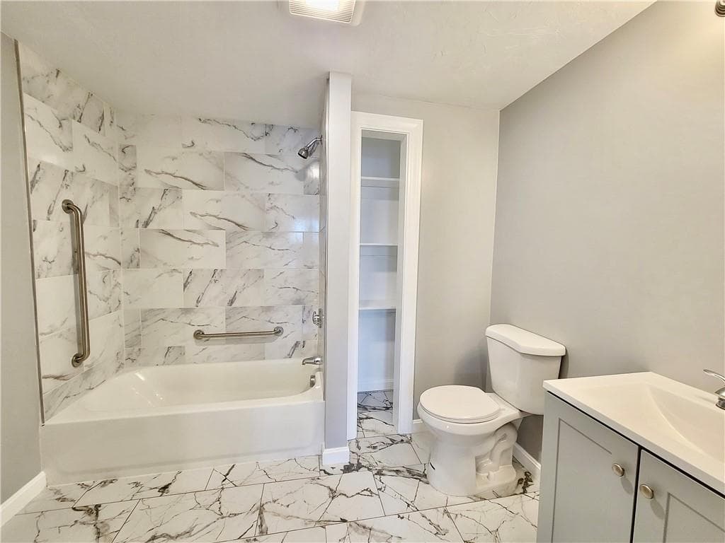 527 Charles Street #1