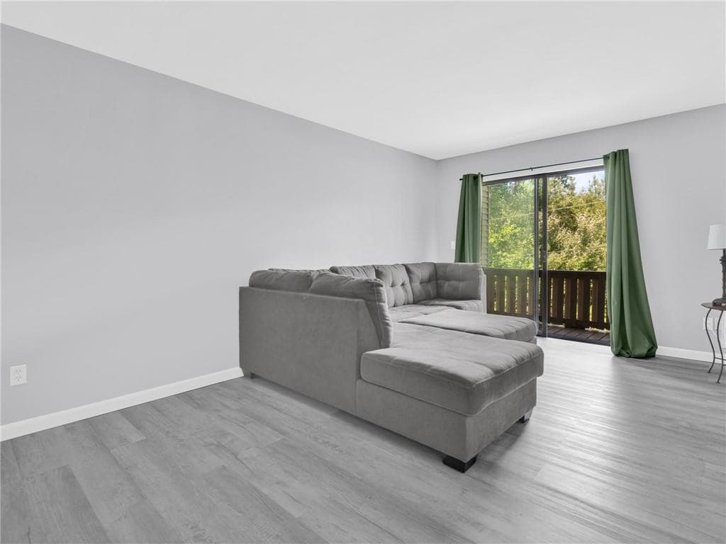 1137 Hartford Avenue #5B - Photo 5