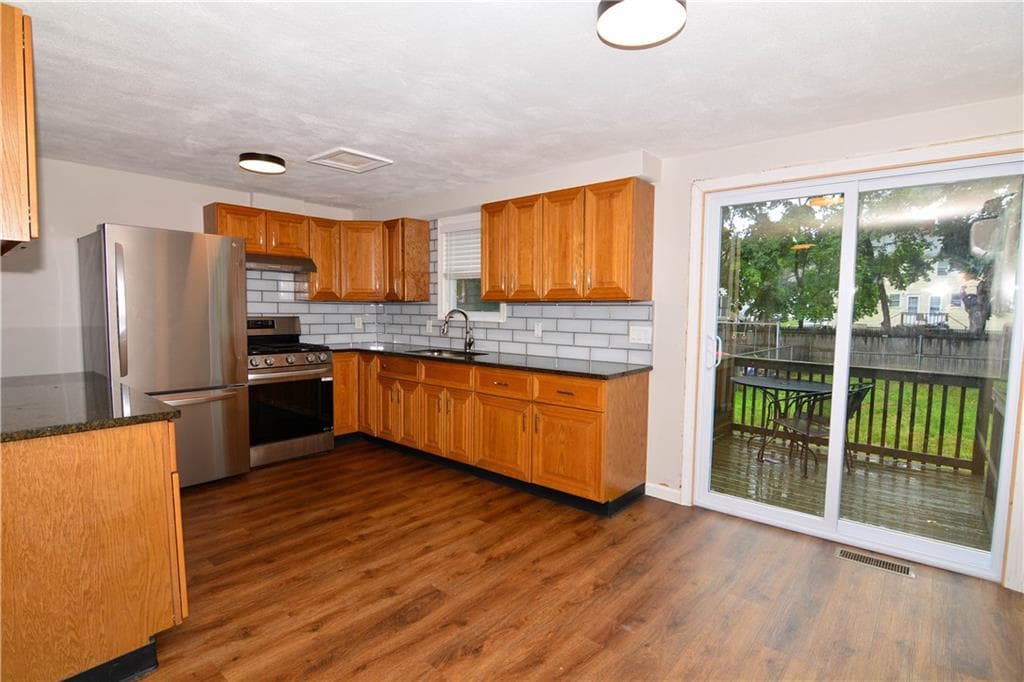 15 Saratoga Road - Photo 3