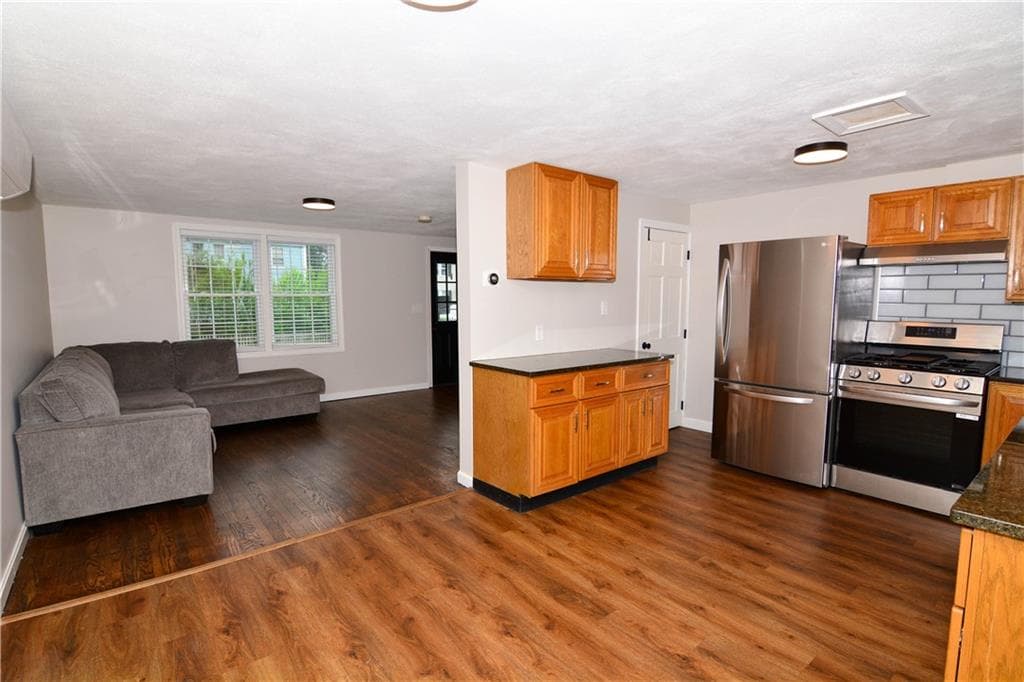15 Saratoga Road - Photo 4
