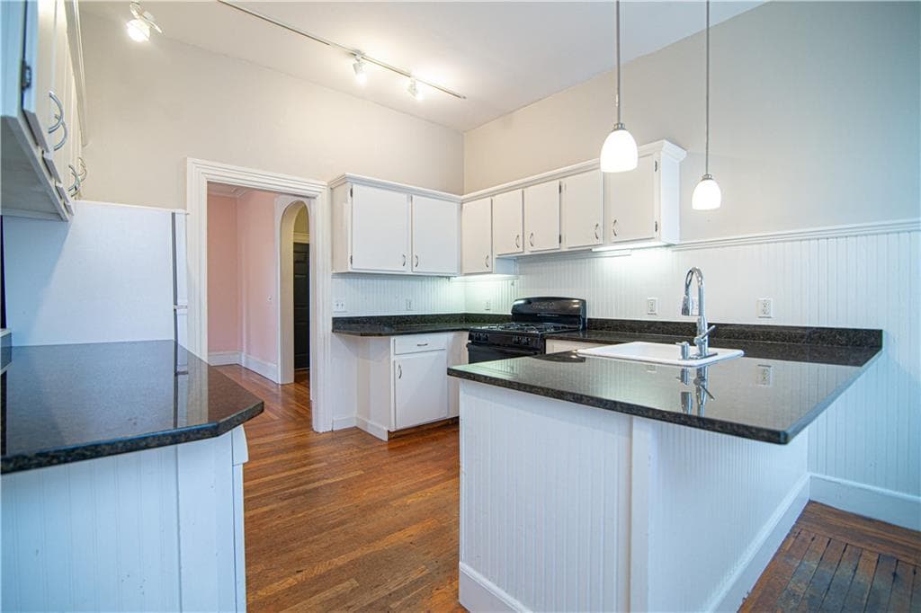 68 Dexter Street #1