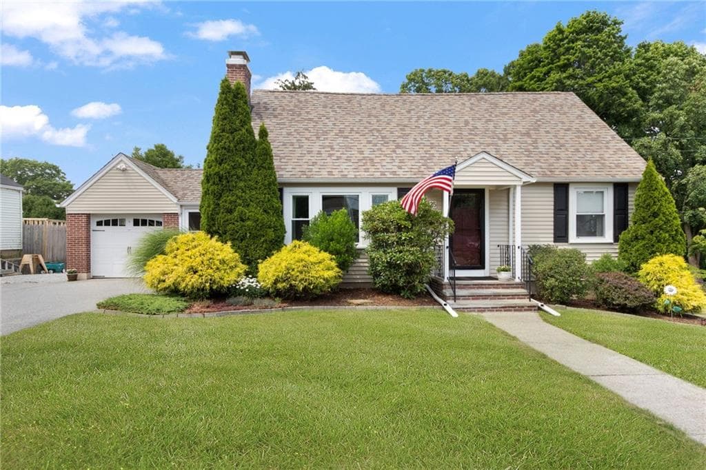 25 Leroy Avenue