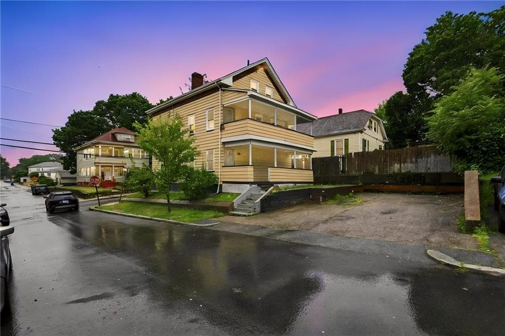 884 River Avenue - Photo 2