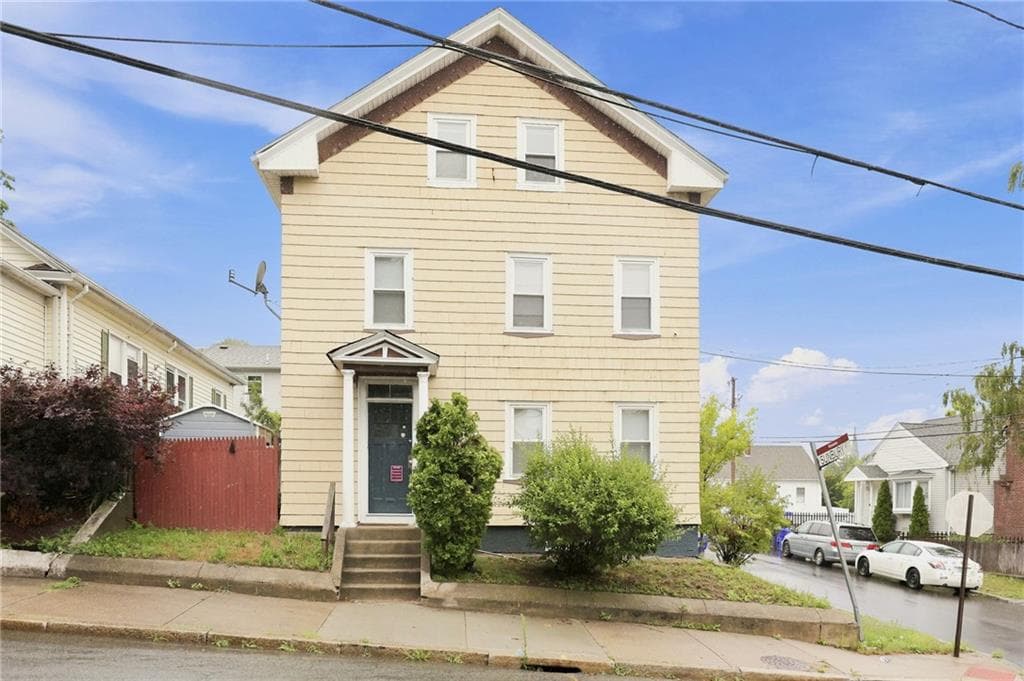 884 River Avenue
