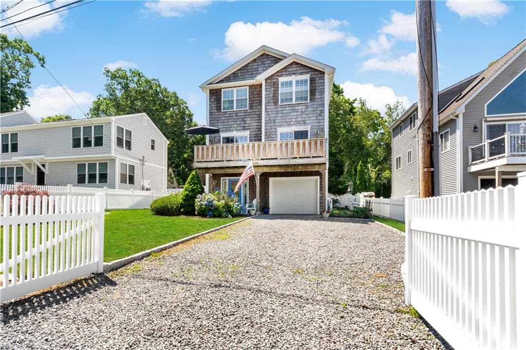 120 Montauk Road - Photo 2