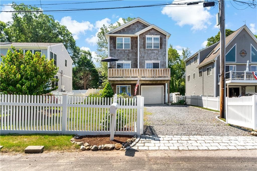 120 Montauk Road - Photo 3