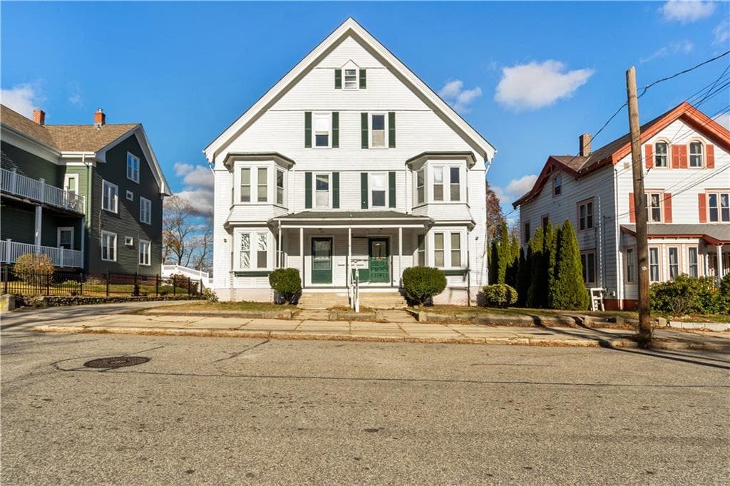 222 Carrington Avenue