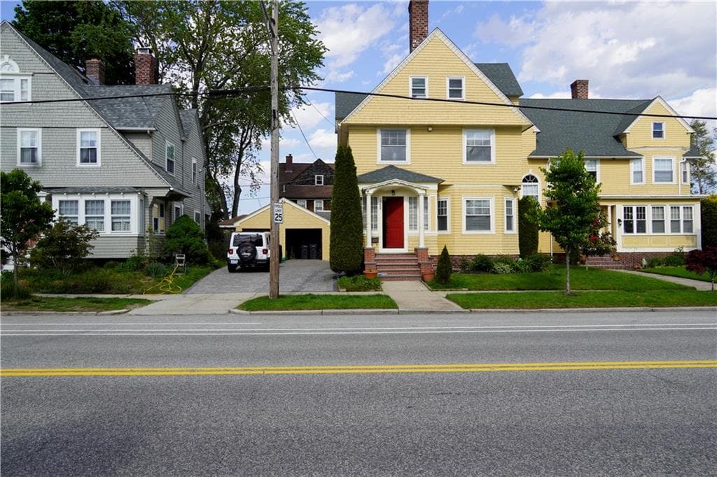 1358 Narragansett Blvd Boulevard - Photo 2