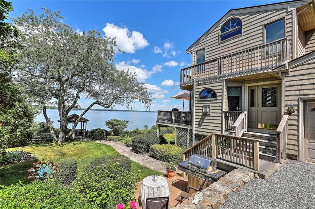 129 Seaside Drive - Photo 5