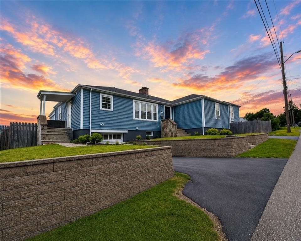 44 Pavilion Avenue