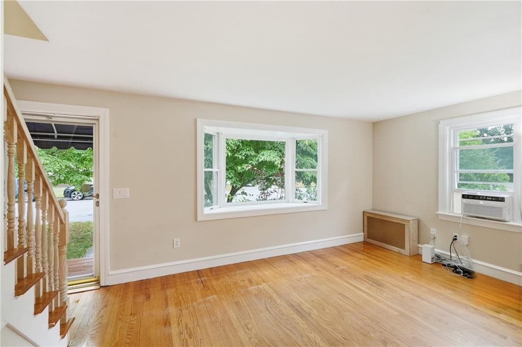123 Hiawatha Street - Photo 2