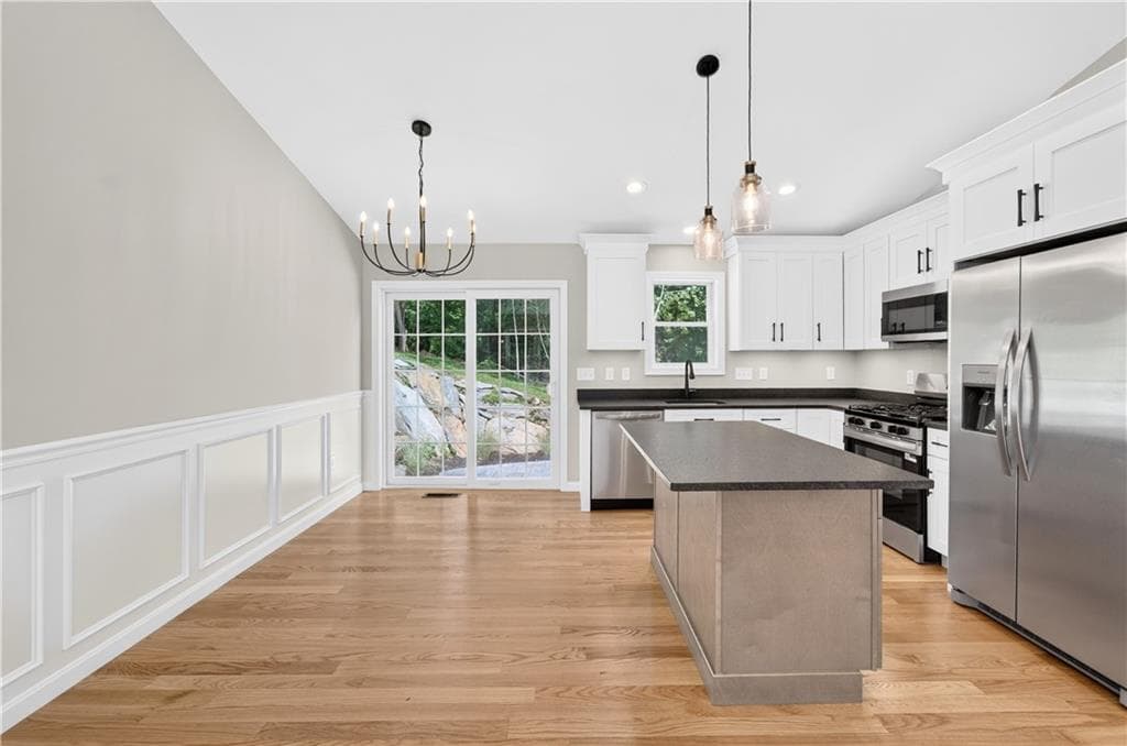 95 Waterman Avenue - Photo 5