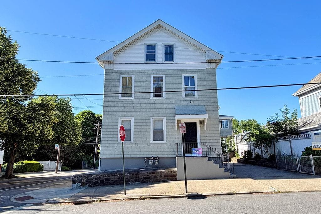 85 East George Street