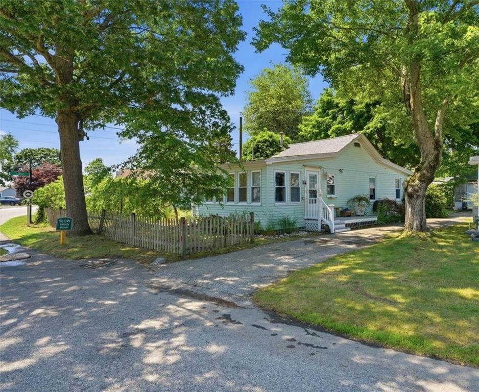 286 Namquid Drive