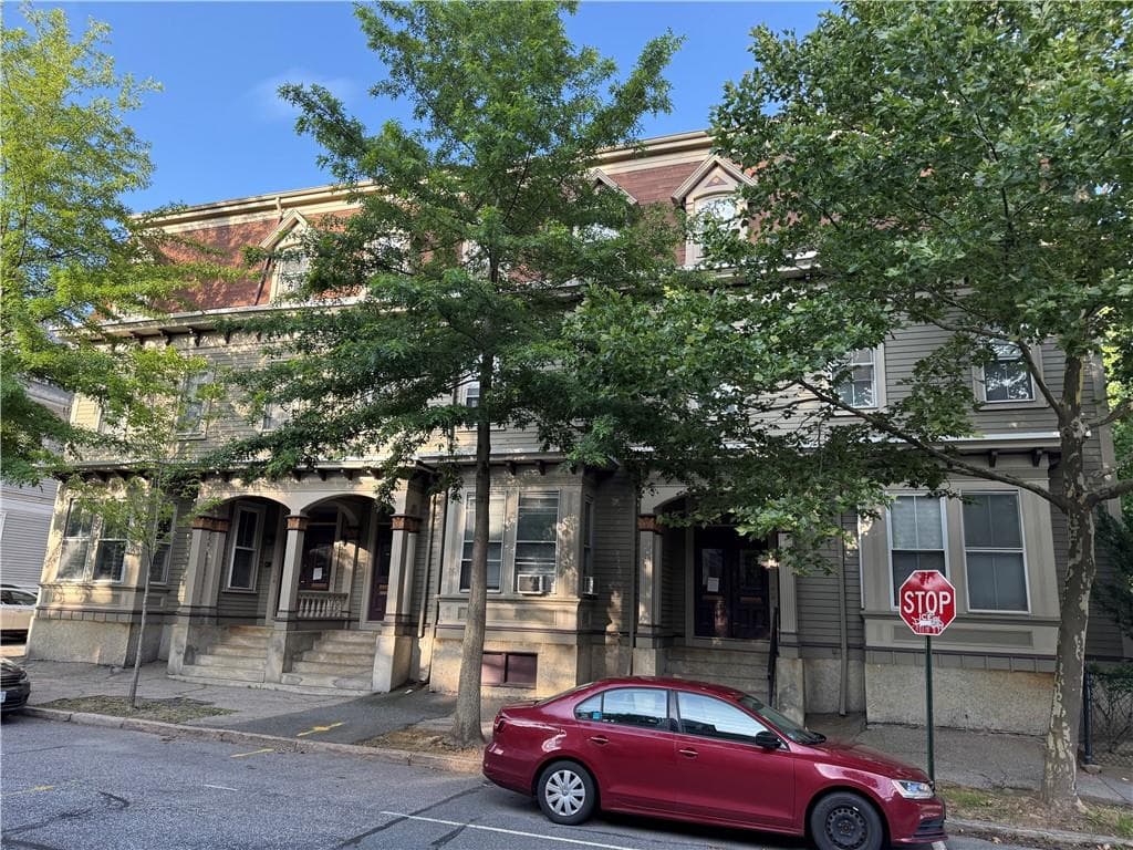 339 Thayer Street - Photo 2