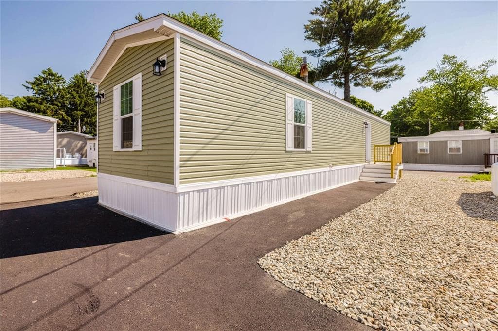 1346 Newport Avenue - Photo 5