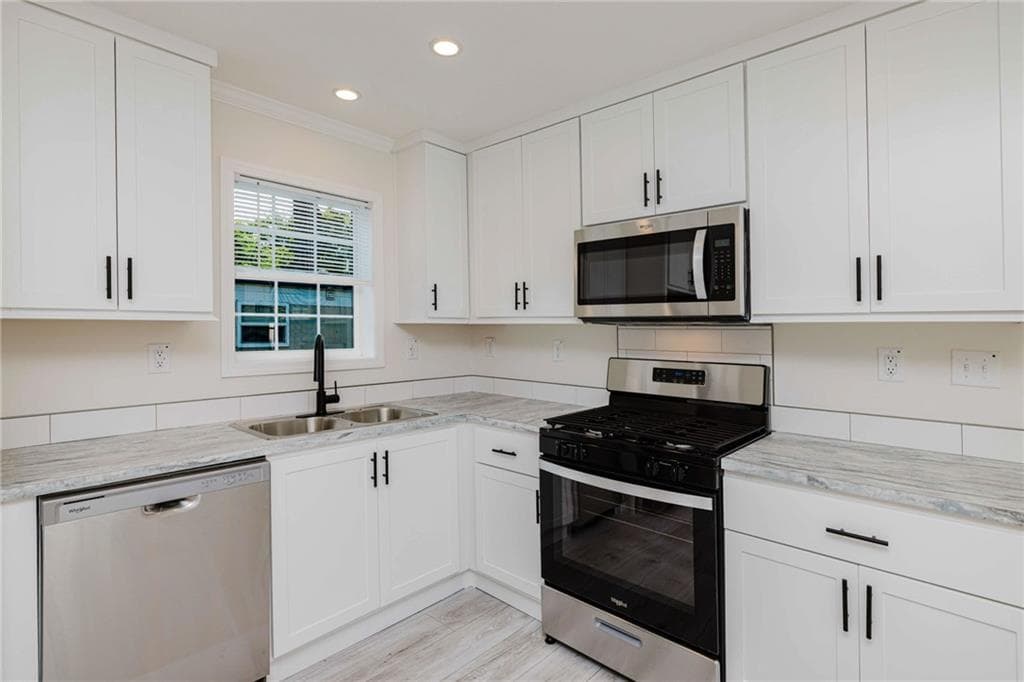 1346 Newport Avenue - Photo 5