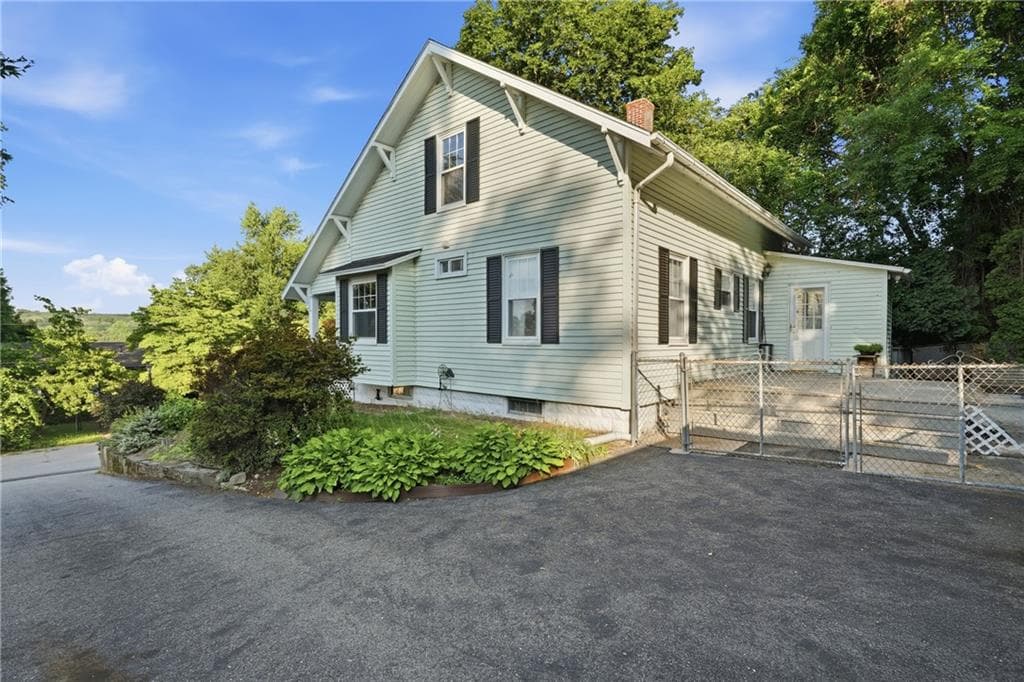 36 Harris Avenue - Photo 2