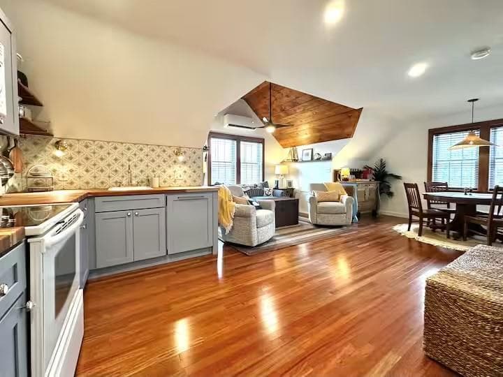 316 Succotash Road - Photo 2
