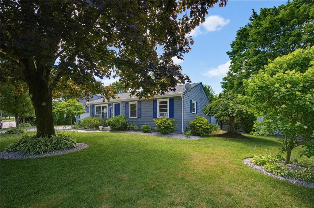 178 Halsey Road - Photo 2