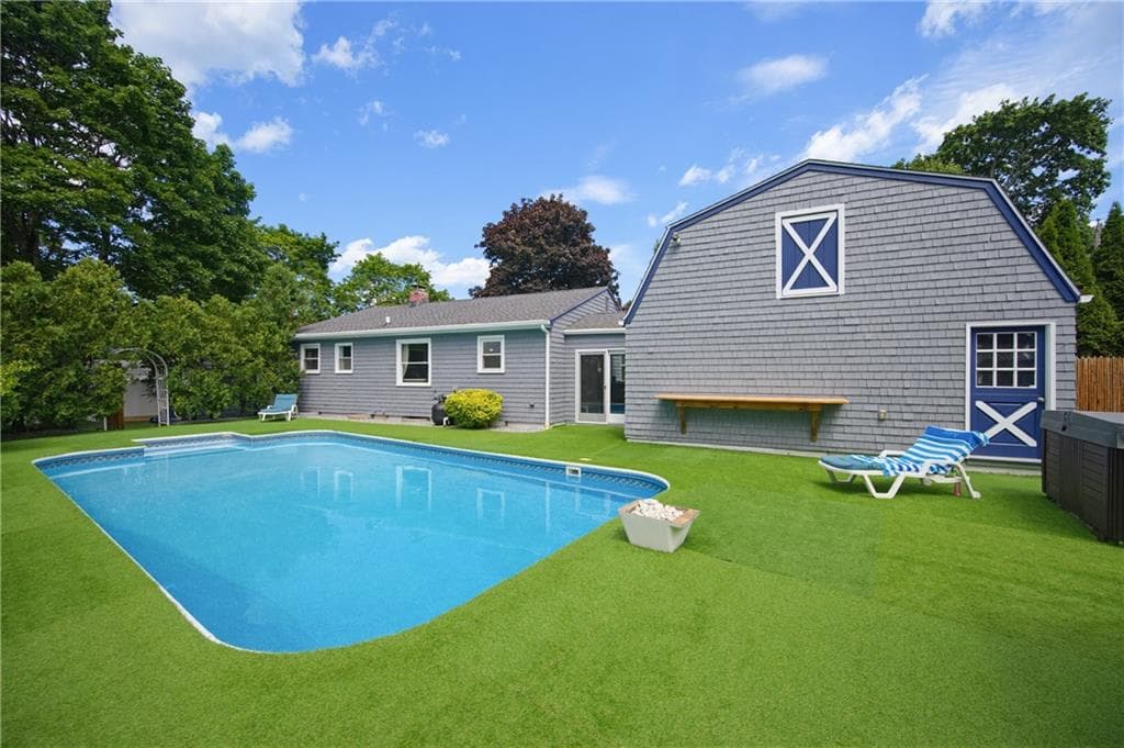178 Halsey Road - Photo 4